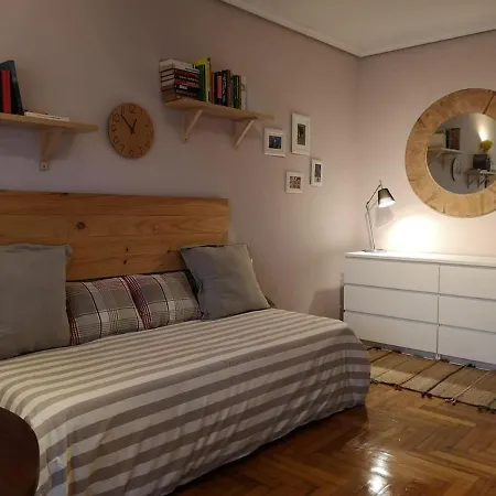 Piso Amplio Y Exterior Con Terraza Para 6 Personas Appartamento *