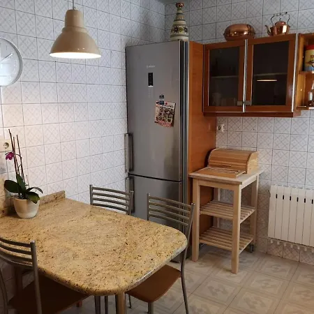 Piso Amplio Y Exterior Con Terraza Para 6 Personas *