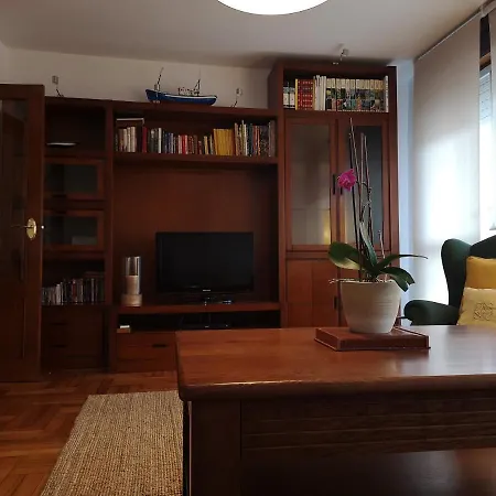 Piso Amplio Y Exterior Con Terraza Para 6 Personas Appartamento *